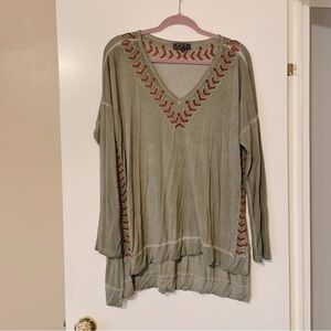 POL Green Acid Wash V Neck Blouse Size M